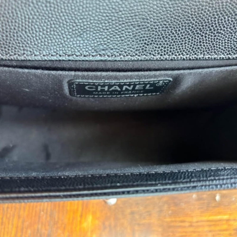 Chanel Black Quilted Leather Bag - Picture 4 of 10